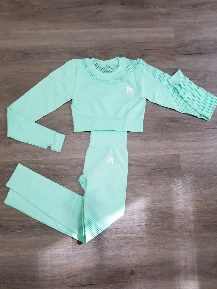 Women's seamless long sleeve yoga set